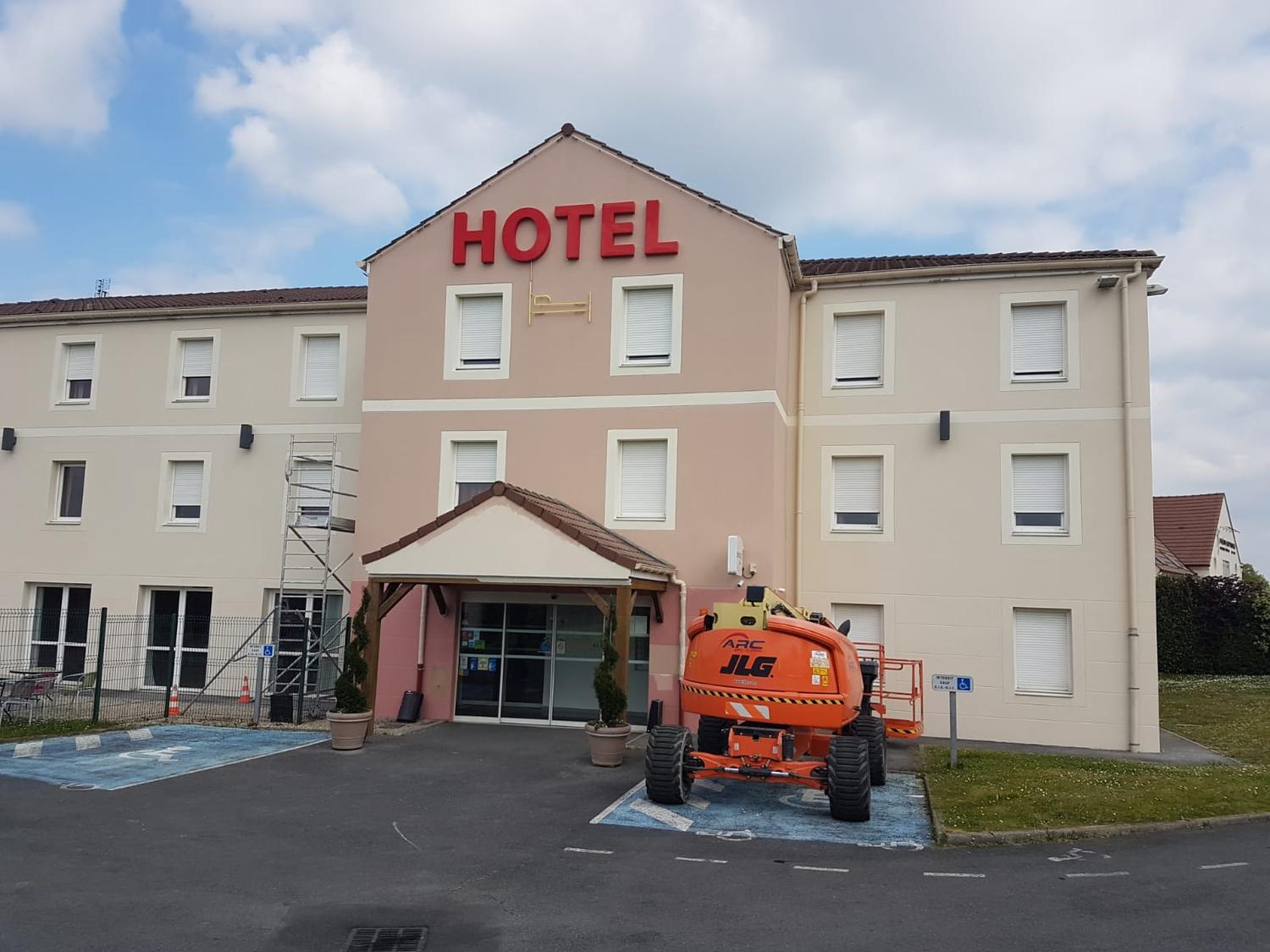 Ravalement de façade Hotel  après